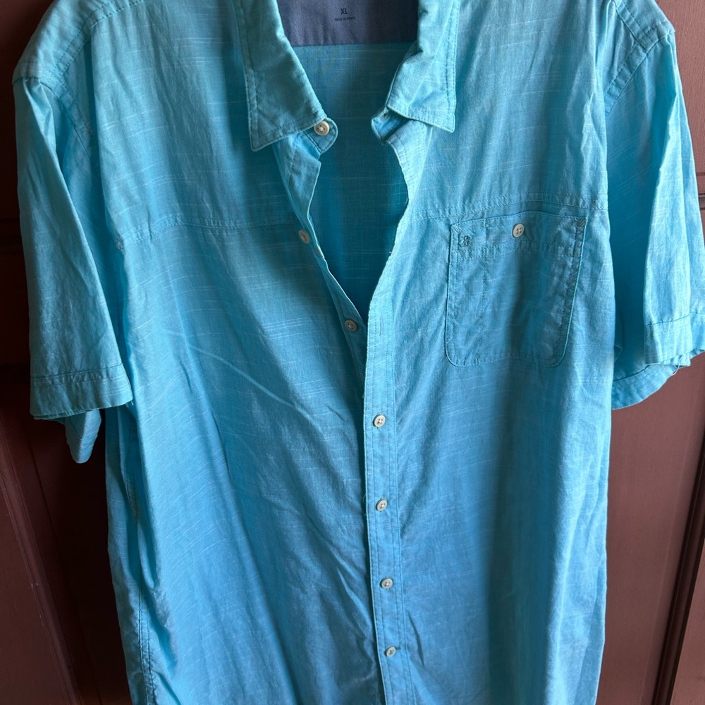 Izod Turquoise Short-Sleeve Button-Down Shirt